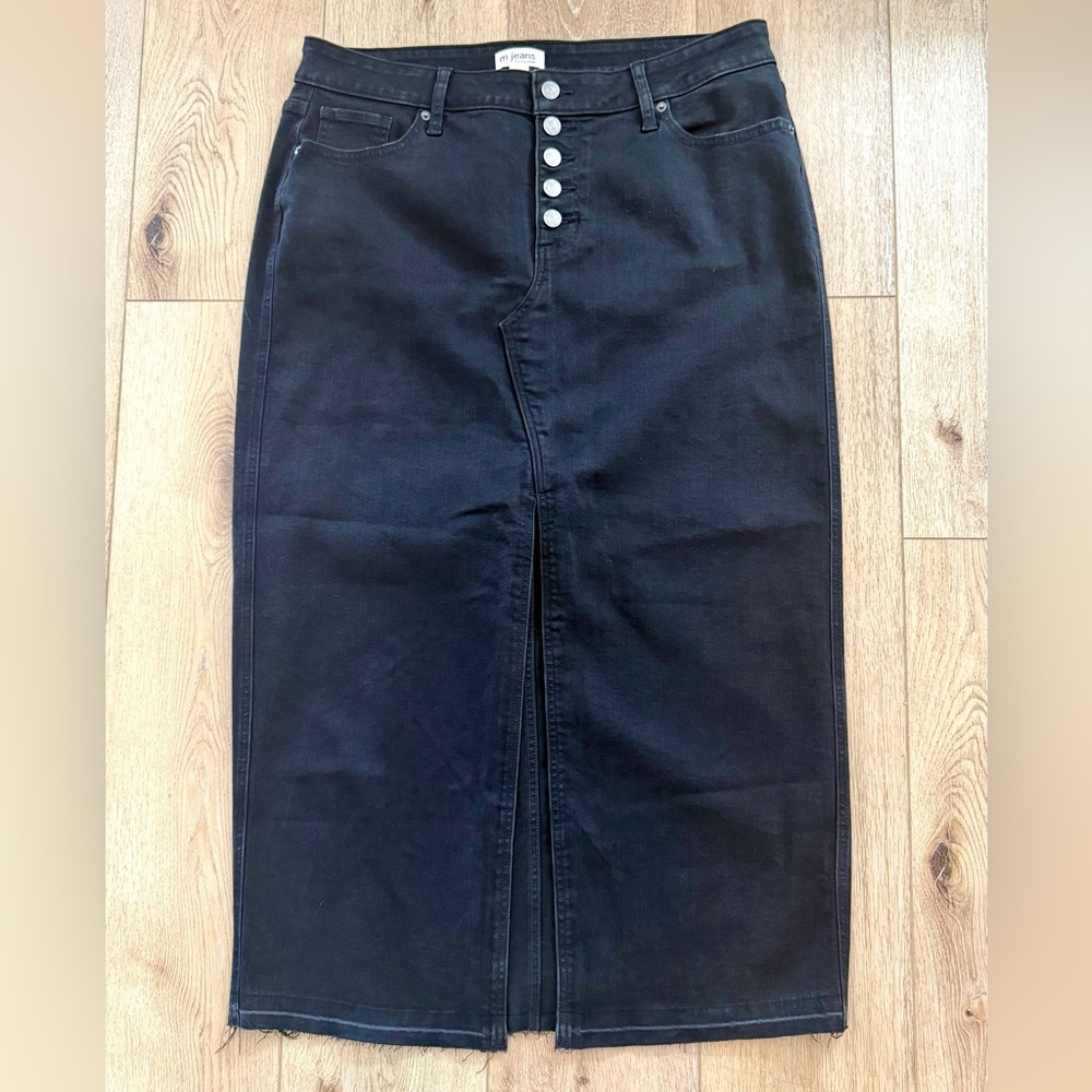 Maurices Black Denim Skirt stretchy and comfy front split